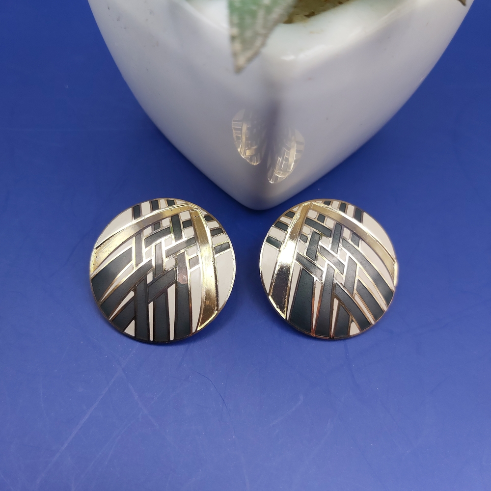 🕰 Gold and Black Geometric Earrings